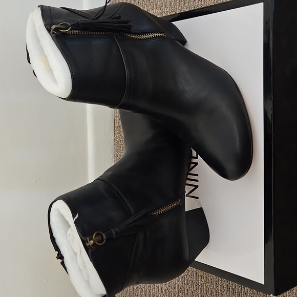 NINE WEST Black Leather Booties Size 7 - Picture 9 of 12